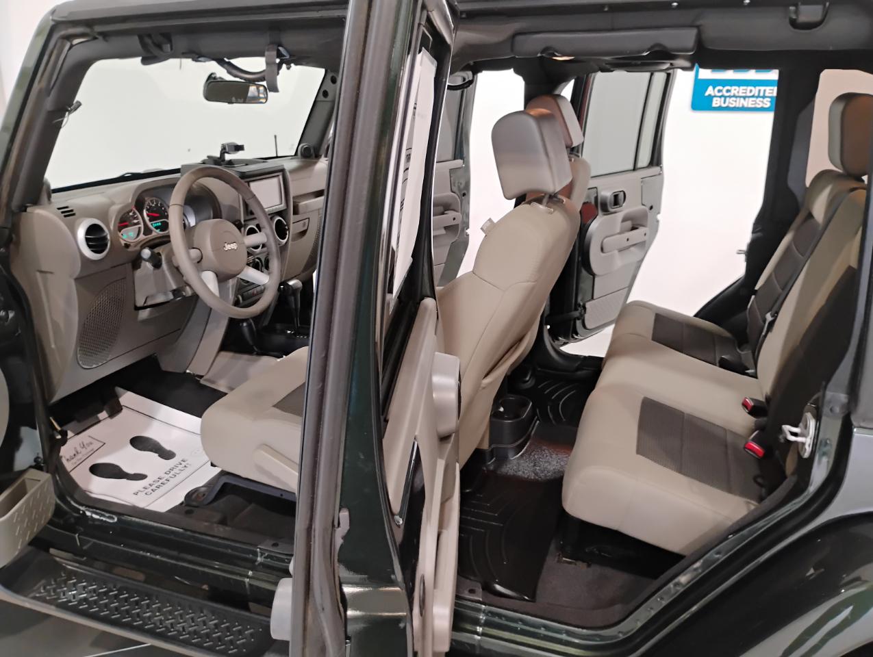 Jeep Wrangler Unlimited Sahara 4WD 2010