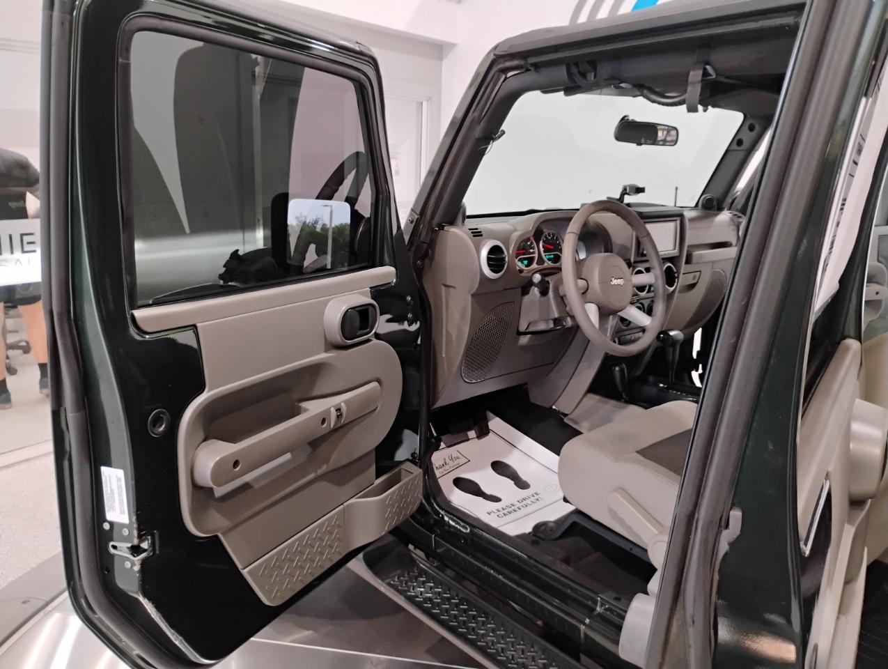 Jeep Wrangler Unlimited Sahara 4WD 2010