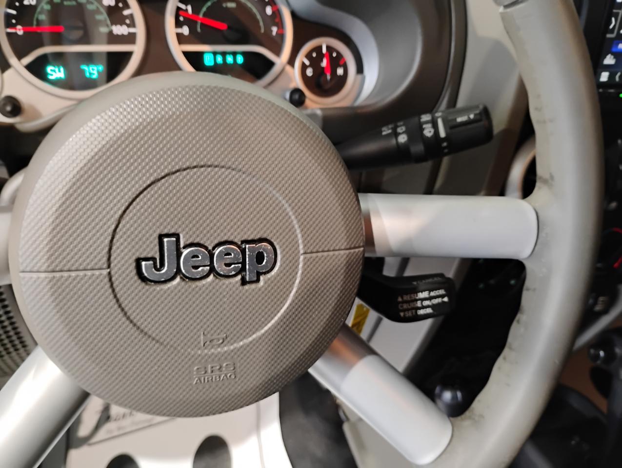 Jeep Wrangler Unlimited Sahara 4WD 2010