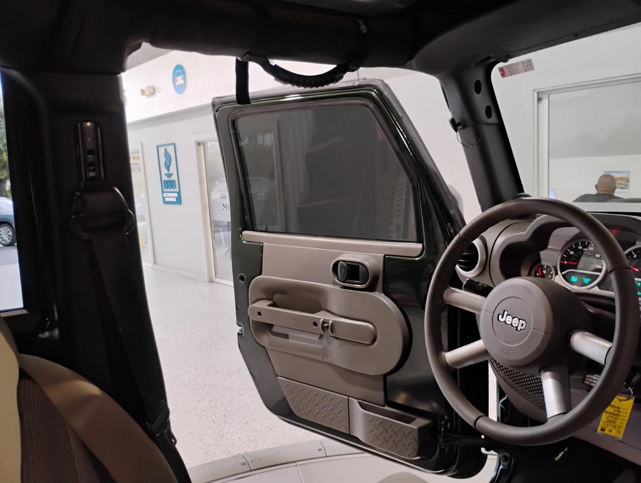 Jeep Wrangler Unlimited Sahara 4WD 2010