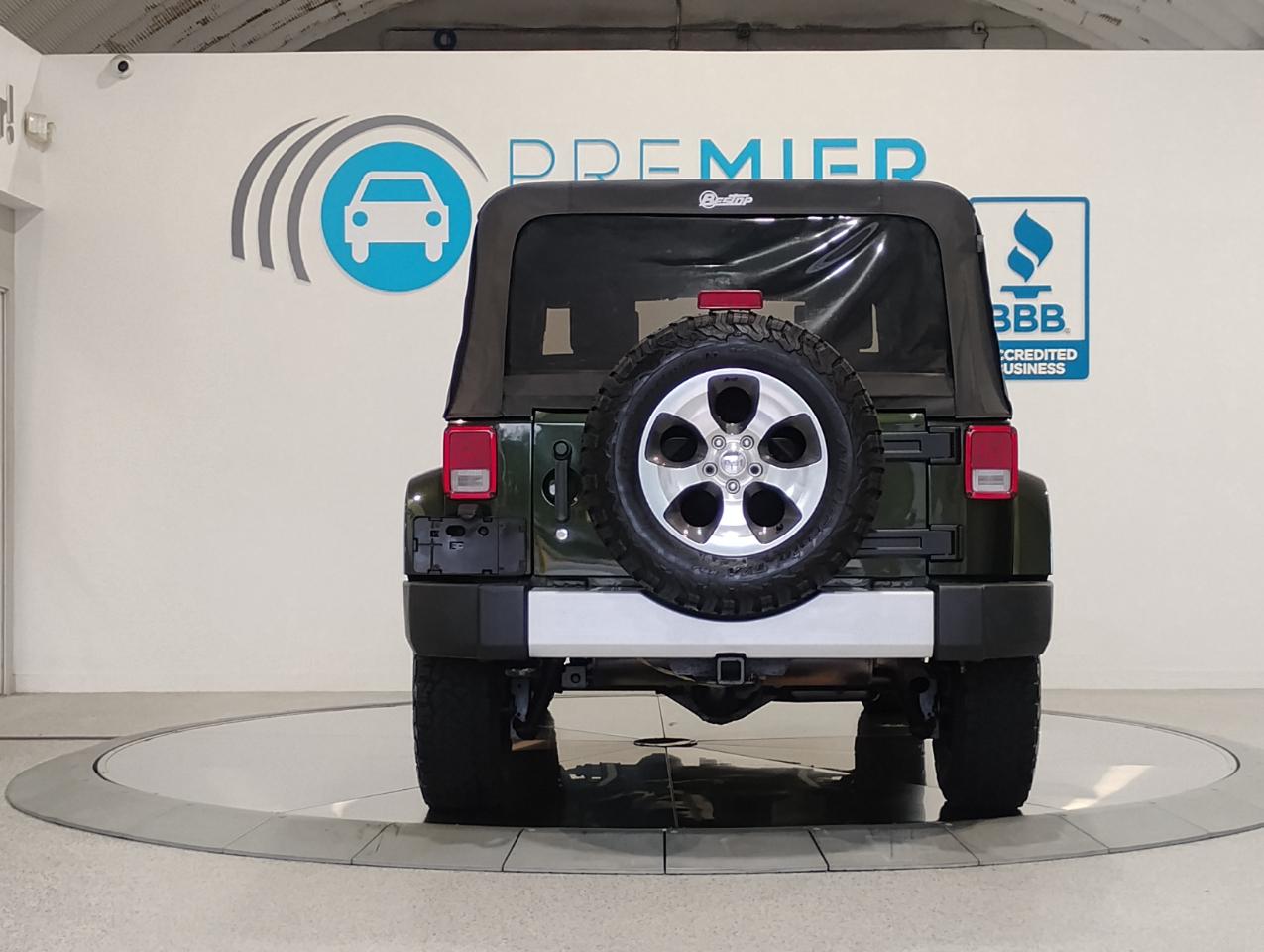 Jeep Wrangler Unlimited Sahara 4WD 2010