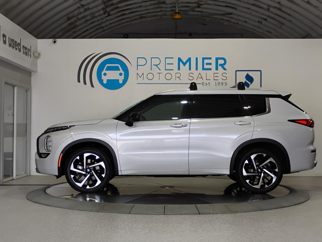 Mitsubishi Outlander SEL 2WD 2022
