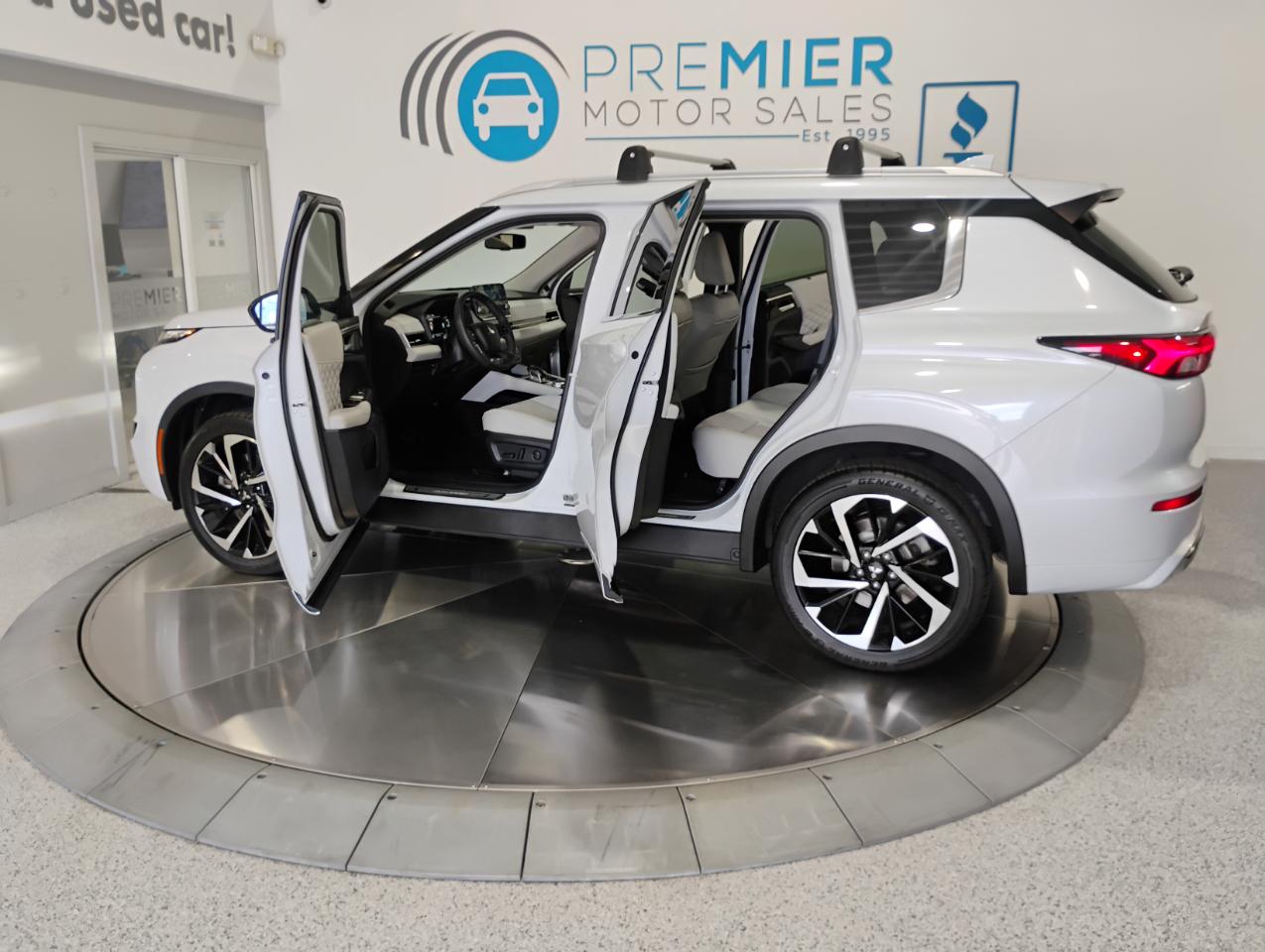 Mitsubishi Outlander SEL 2WD 2022