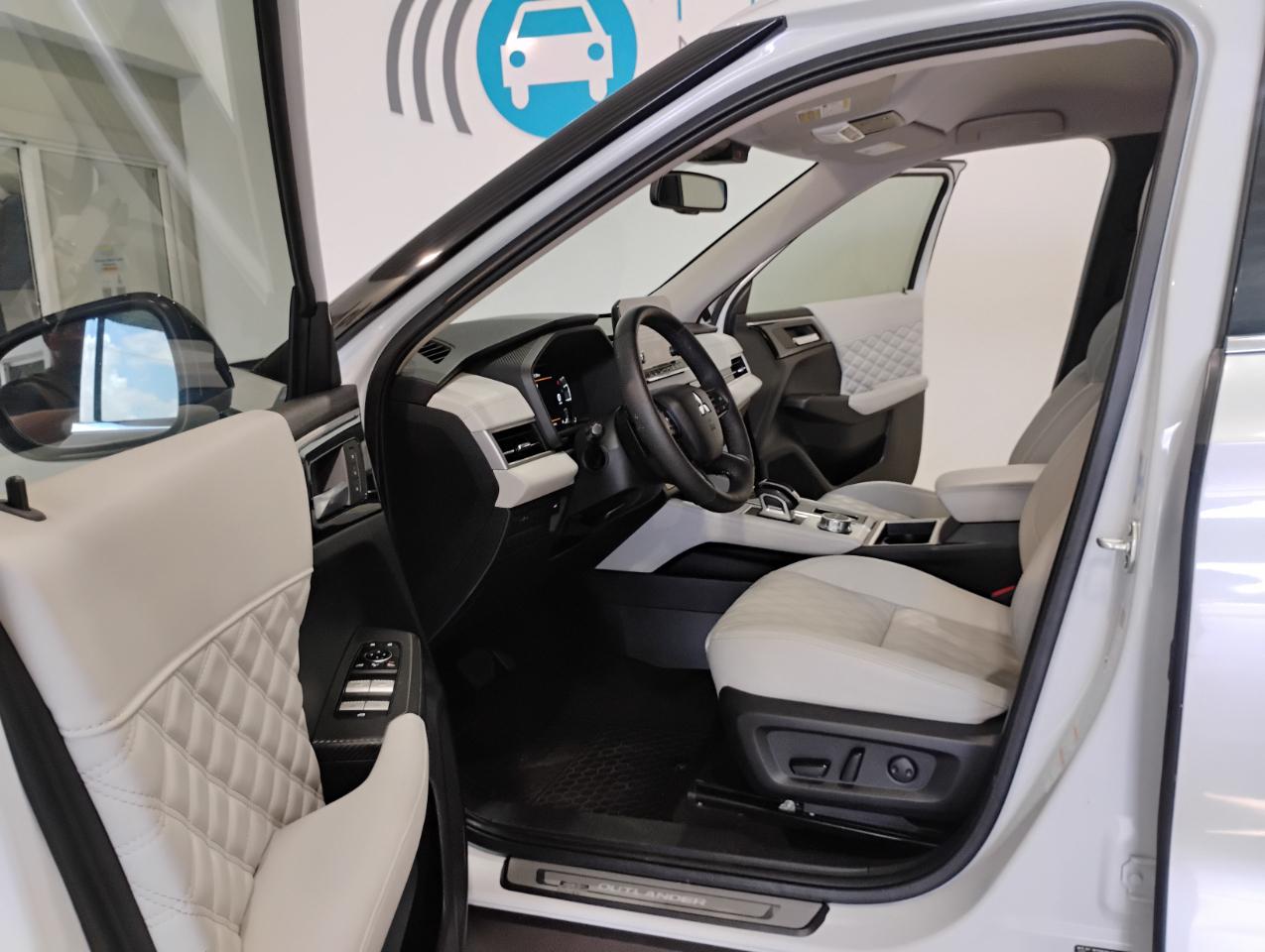 Mitsubishi Outlander SEL 2WD 2022