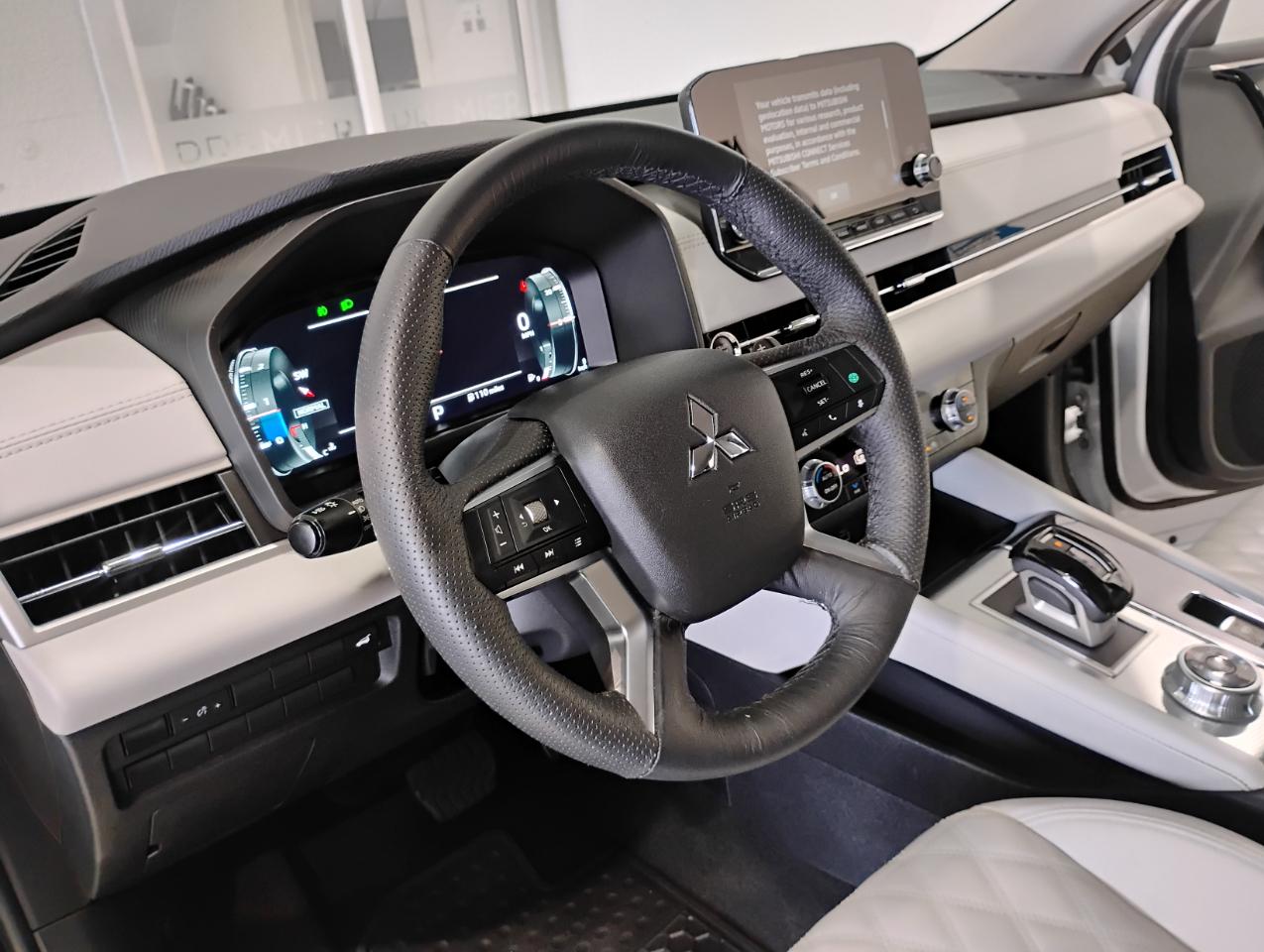 Mitsubishi Outlander SEL 2WD 2022