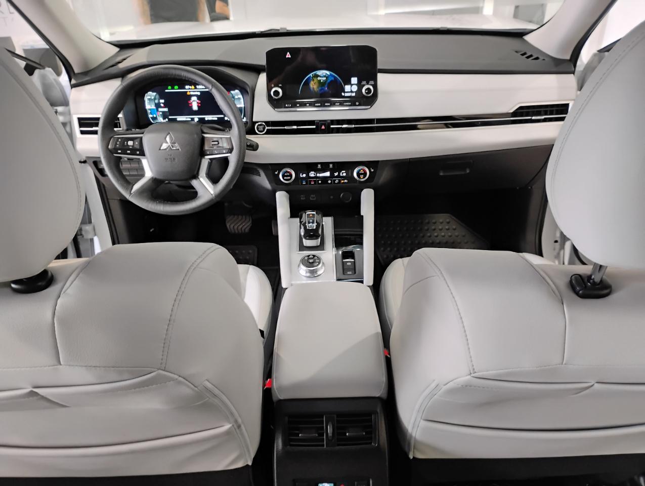 Mitsubishi Outlander SEL 2WD 2022