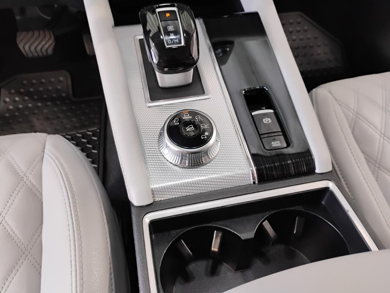 Mitsubishi Outlander SEL 2WD 2022