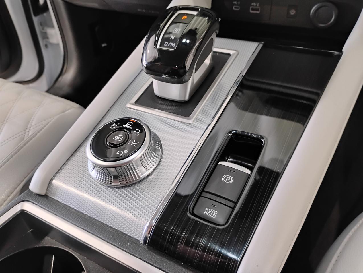 Mitsubishi Outlander SEL 2WD 2022