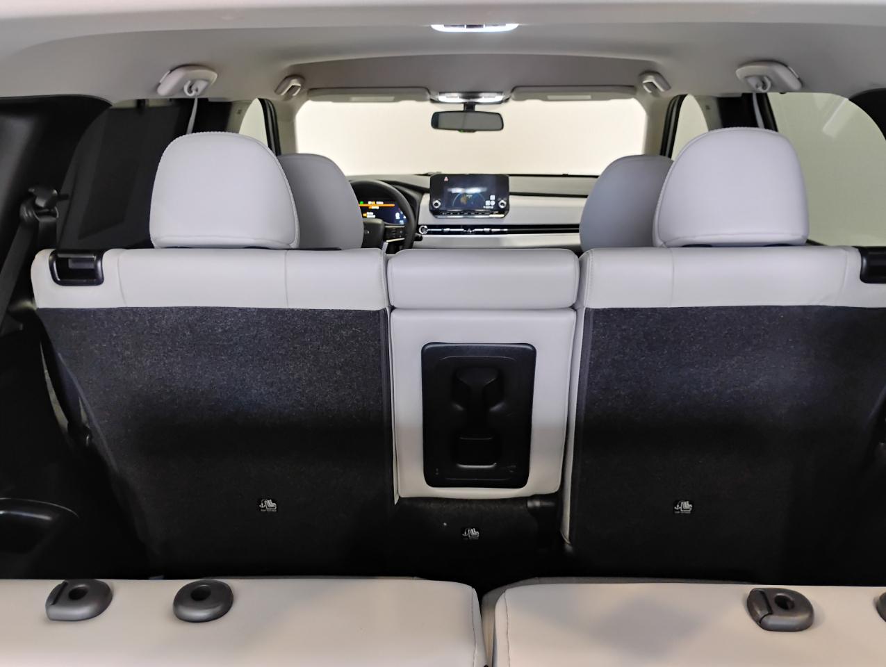 Mitsubishi Outlander SEL 2WD 2022