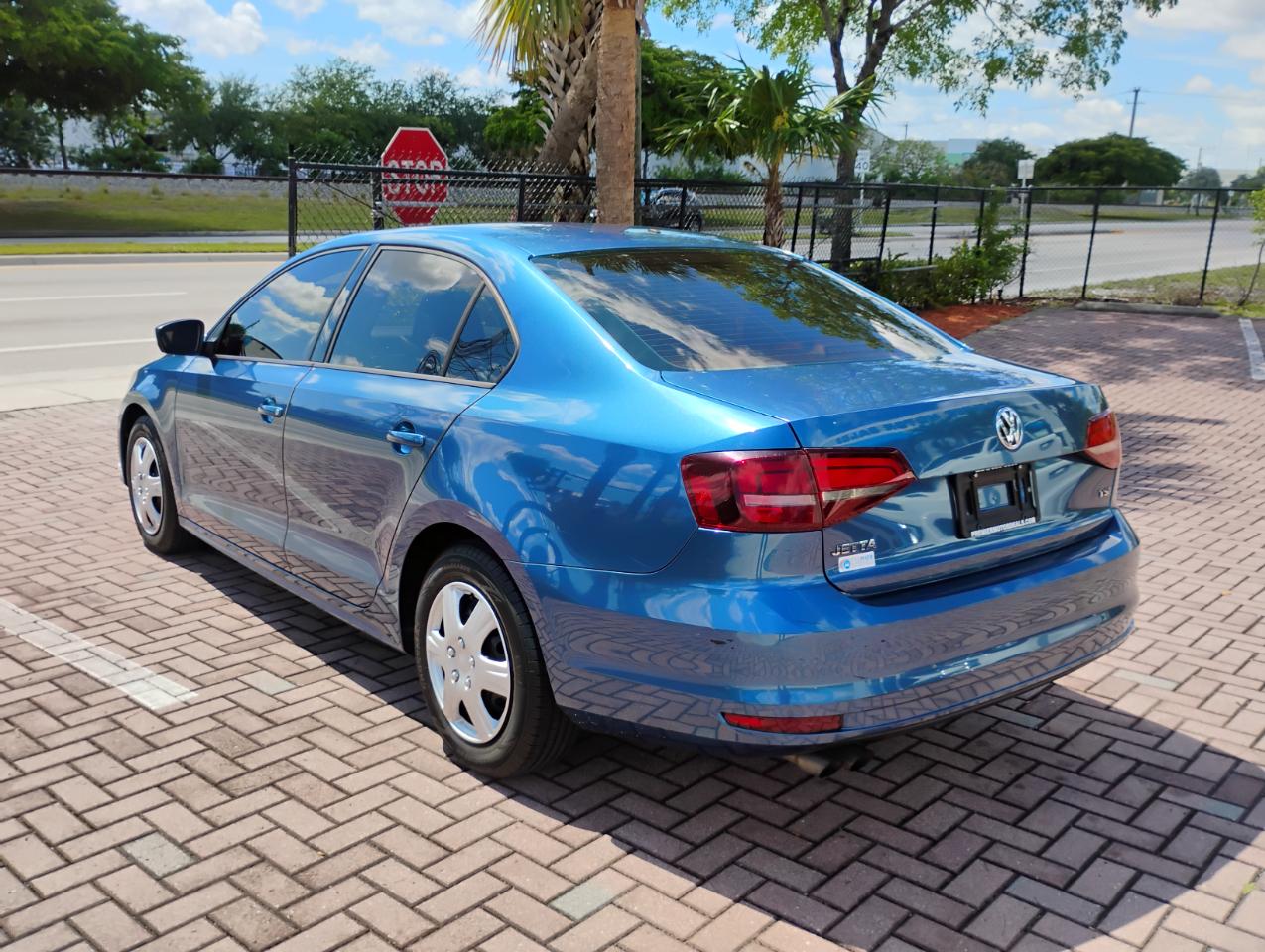 Volkswagen Jetta 1.4T S w/Technology 6A 2016