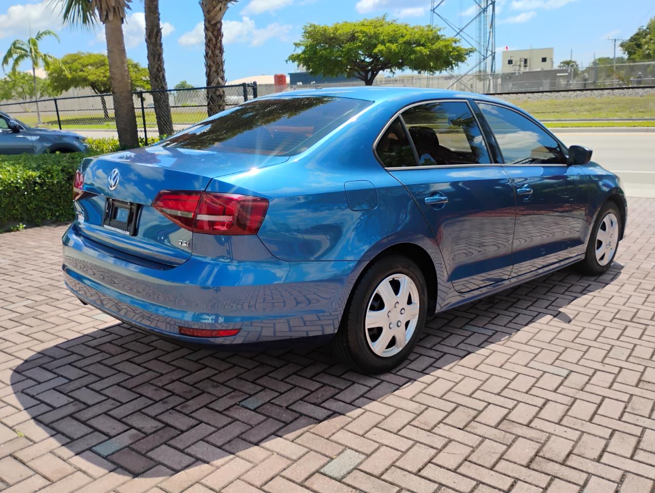 Volkswagen Jetta 1.4T S w/Technology 6A 2016