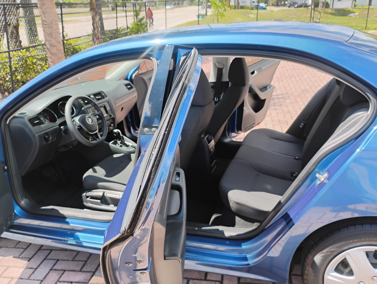 Volkswagen Jetta 1.4T S w/Technology 6A 2016