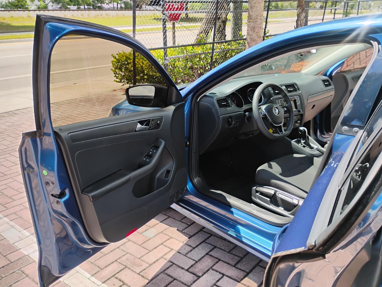 Volkswagen Jetta 1.4T S w/Technology 6A 2016