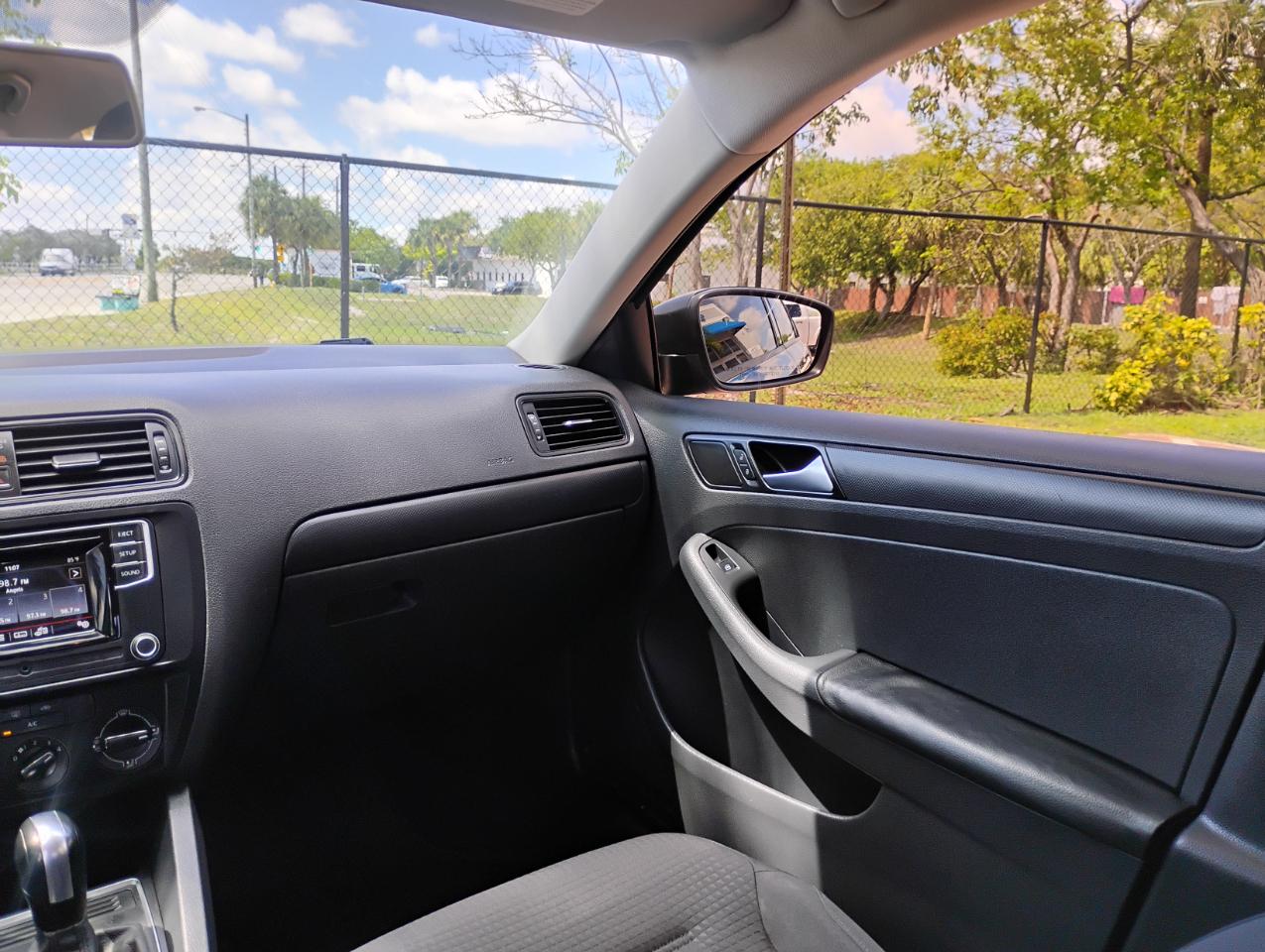 Volkswagen Jetta 1.4T S w/Technology 6A 2016