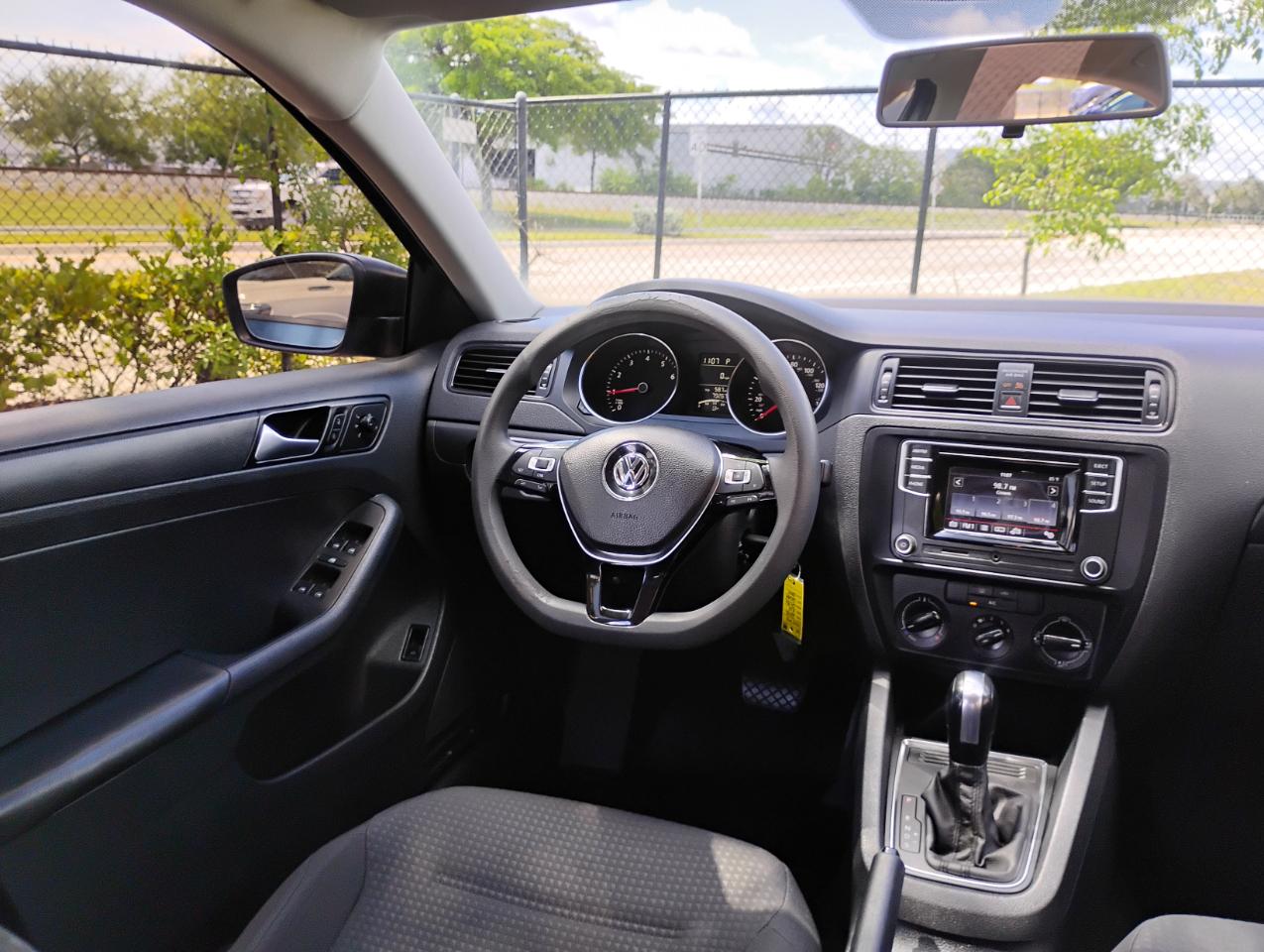 Volkswagen Jetta 1.4T S w/Technology 6A 2016