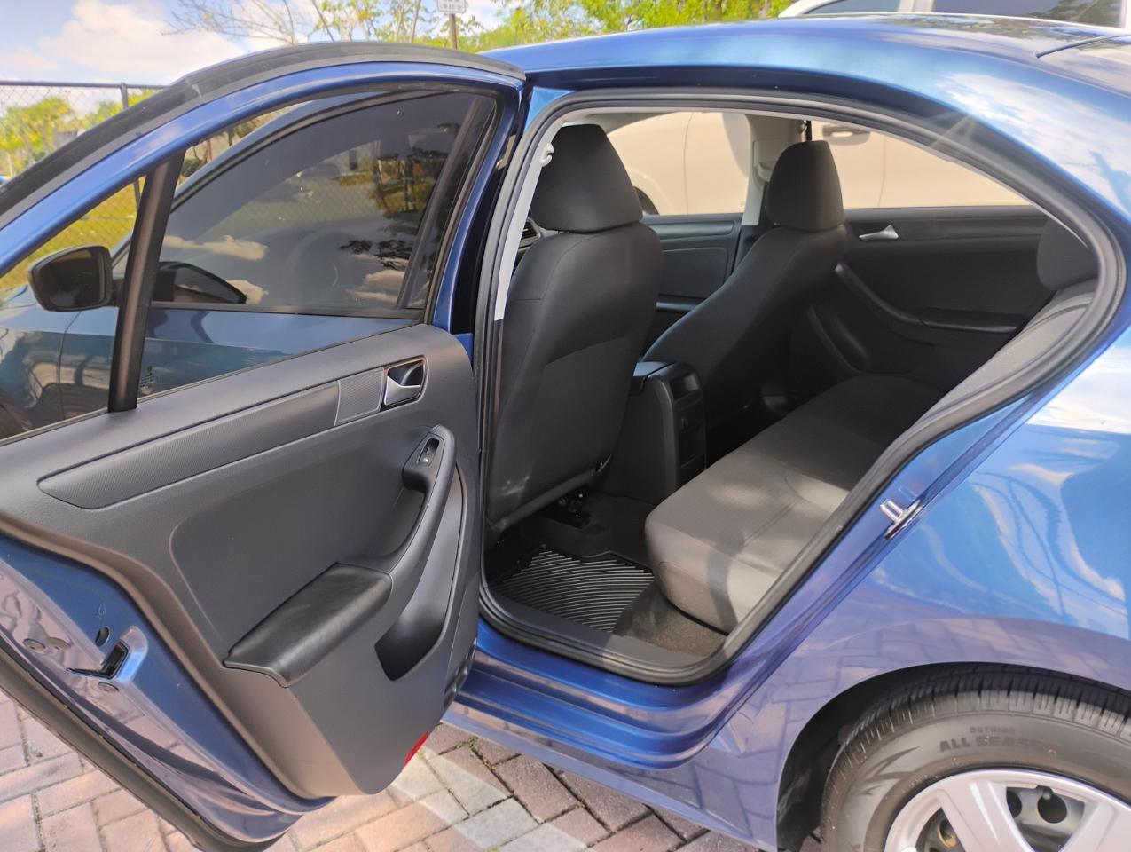 Volkswagen Jetta 1.4T S w/Technology 6A 2016