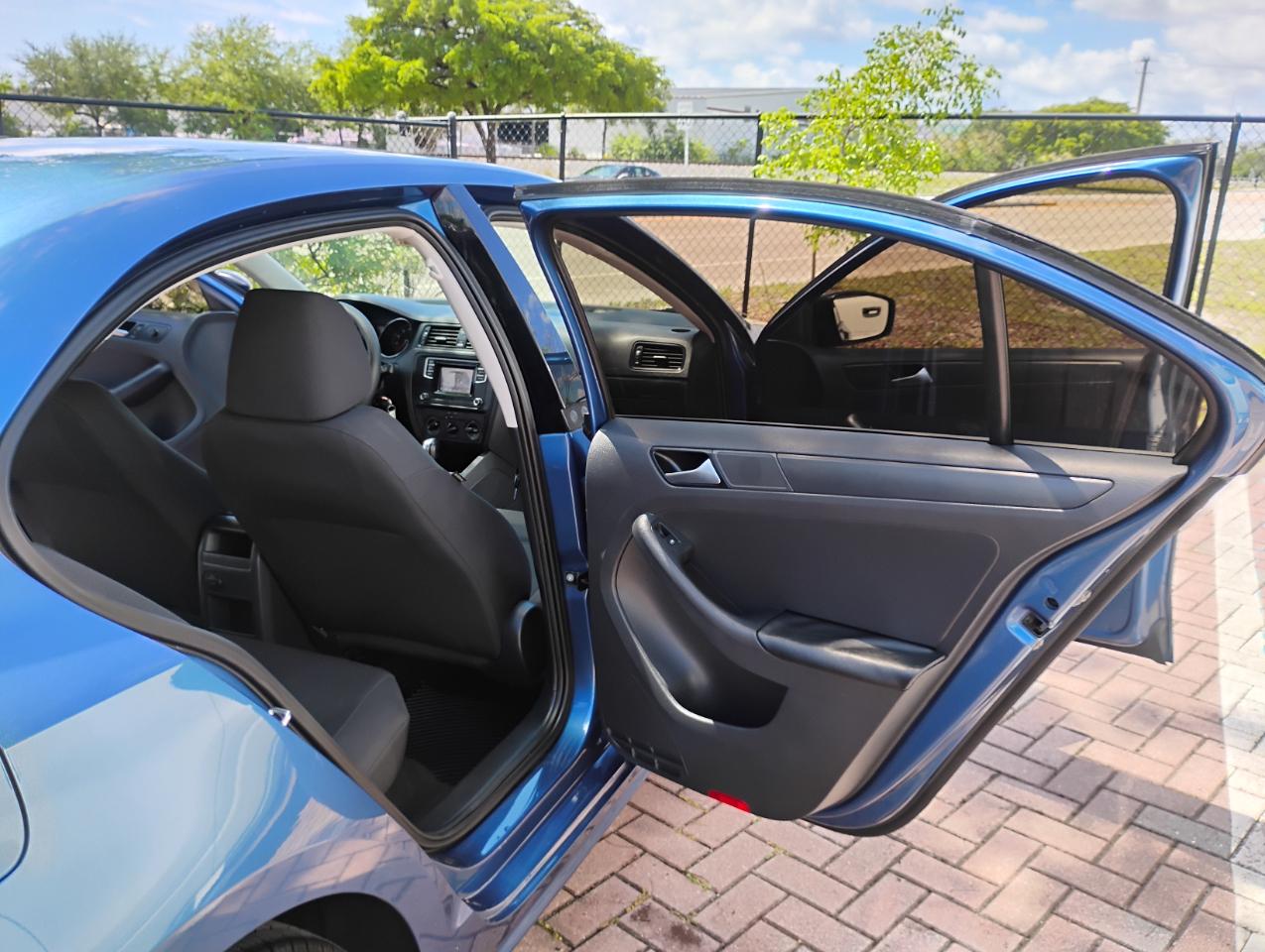 Volkswagen Jetta 1.4T S w/Technology 6A 2016