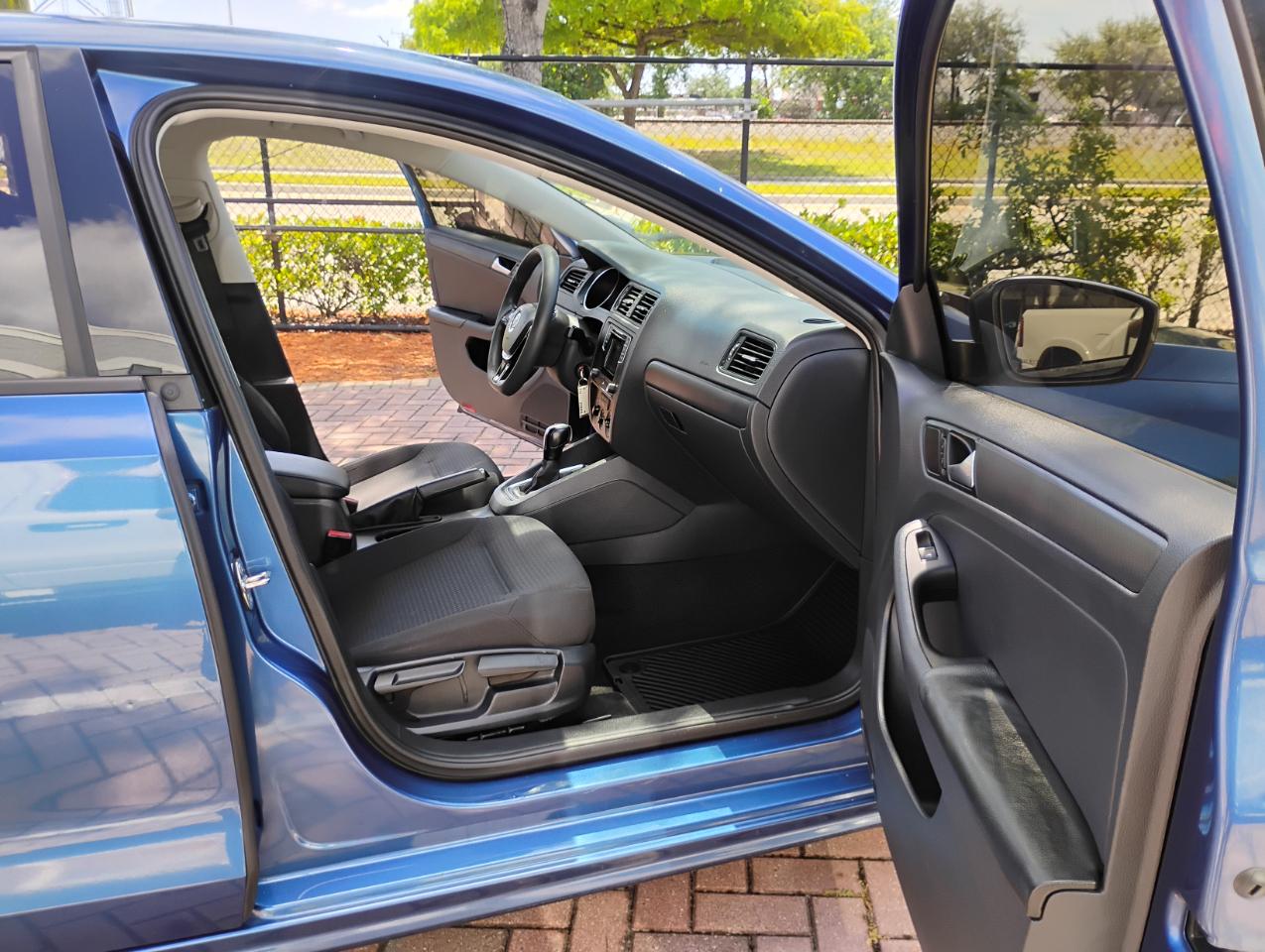 Volkswagen Jetta 1.4T S w/Technology 6A 2016
