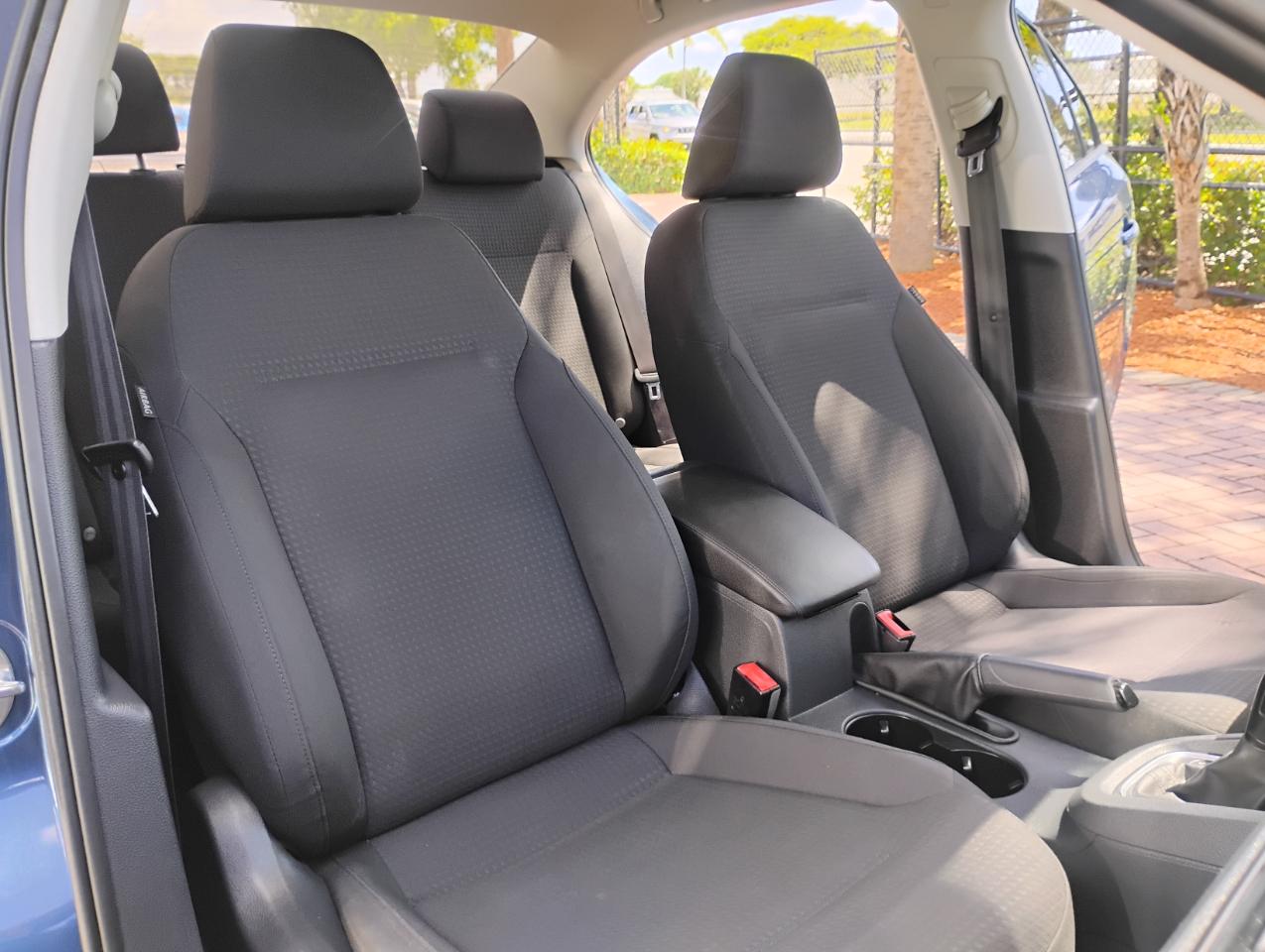 Volkswagen Jetta 1.4T S w/Technology 6A 2016