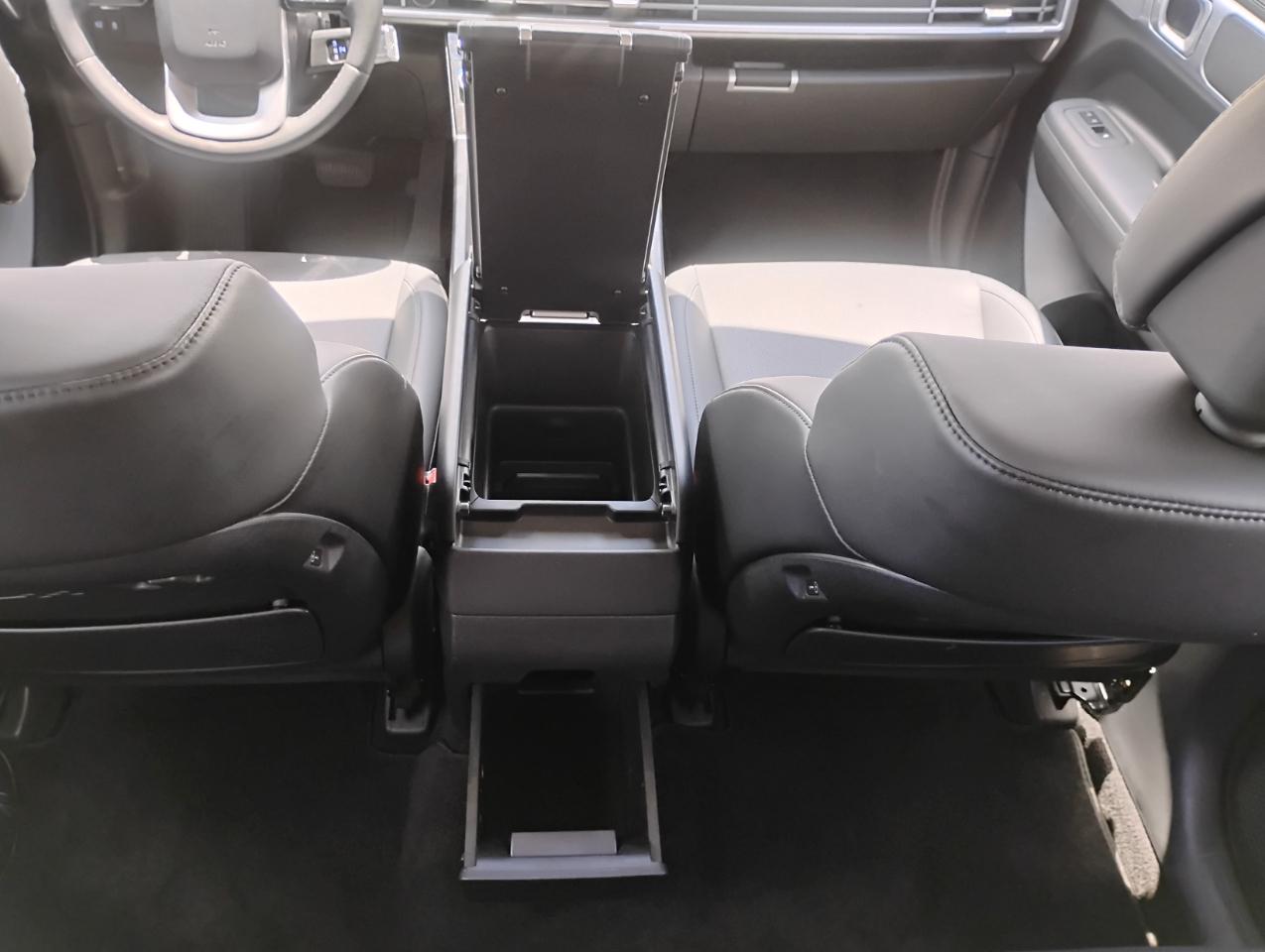 Hyundai Santa Fe SEL 2024