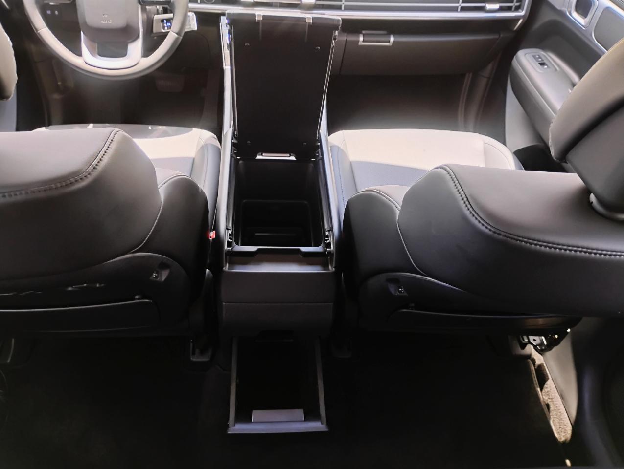 Hyundai Santa Fe SEL 2024