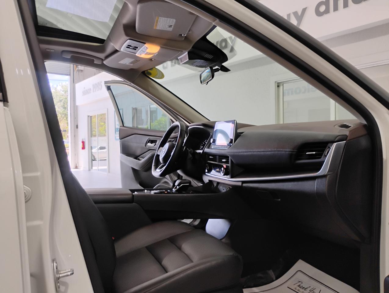Nissan Rogue SV 2023