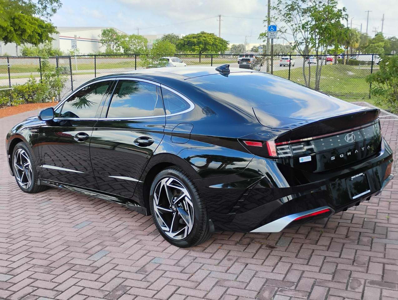 Hyundai Sonata SEL 2024