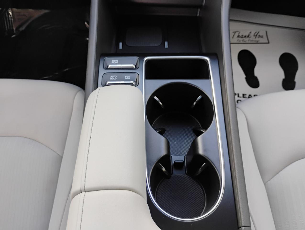 Hyundai Sonata SEL 2024