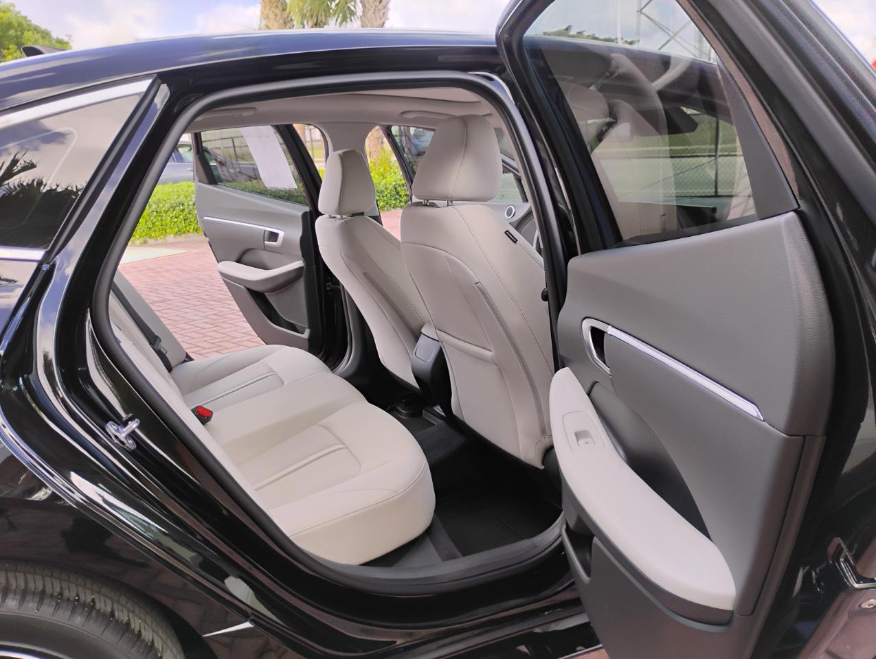 Hyundai Sonata SEL 2024