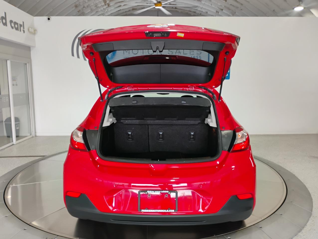 Chevrolet Cruze LT Auto Hatchback 2017