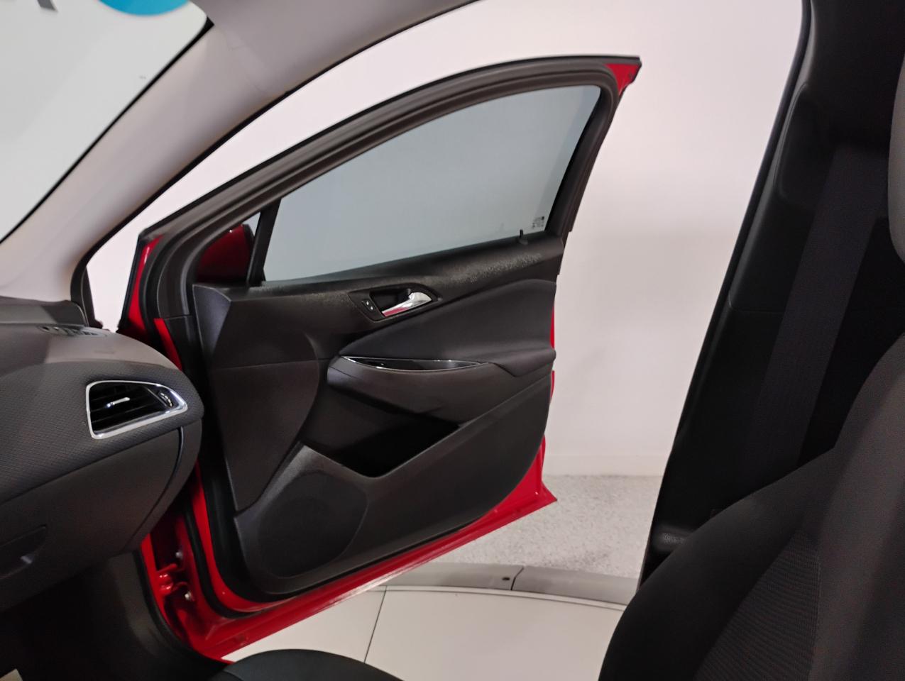 Chevrolet Cruze LT Auto Hatchback 2017