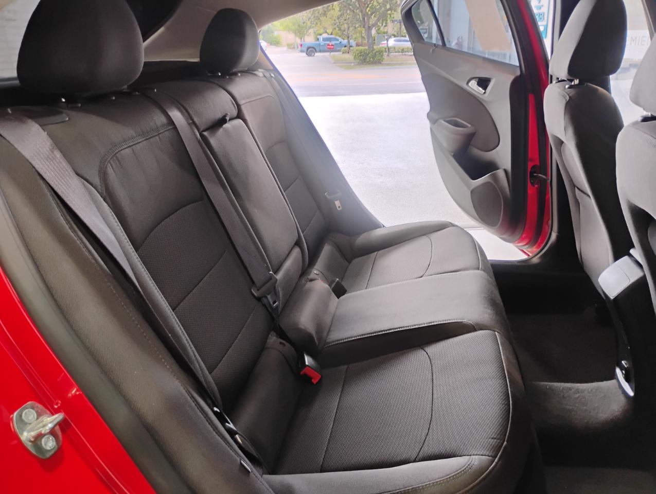 Chevrolet Cruze LT Auto Hatchback 2017