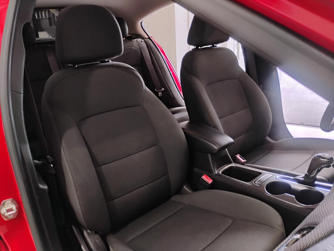 Chevrolet Cruze LT Auto Hatchback 2017