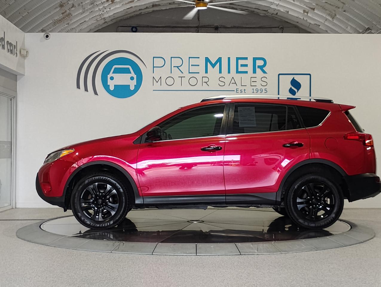 Toyota RAV4 LE FWD 2015