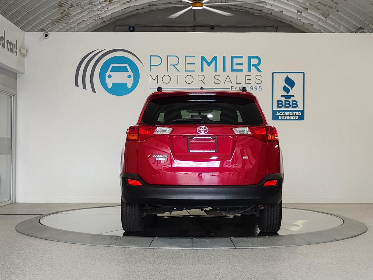 Toyota RAV4 LE FWD 2015