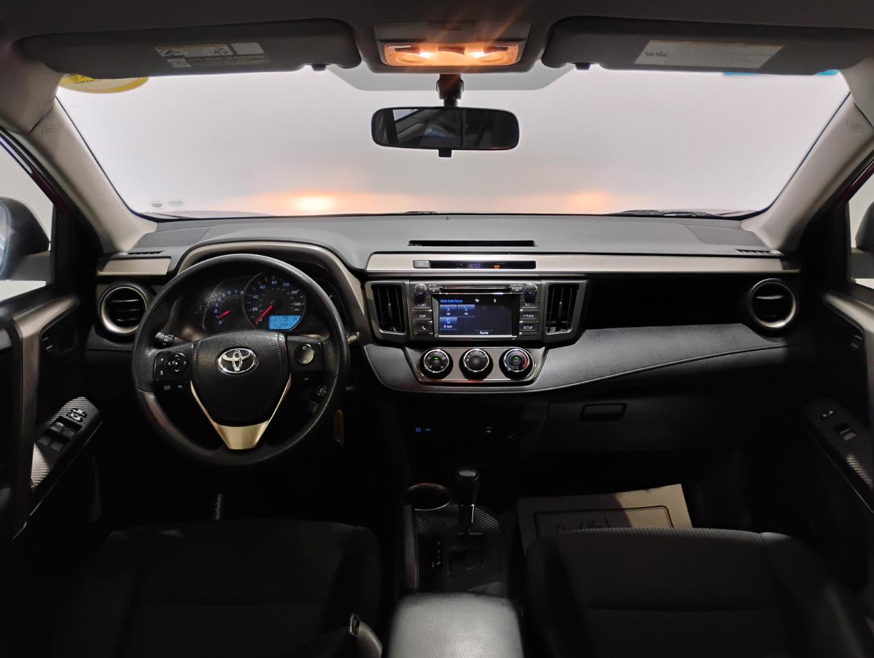 Toyota RAV4 LE FWD 2015