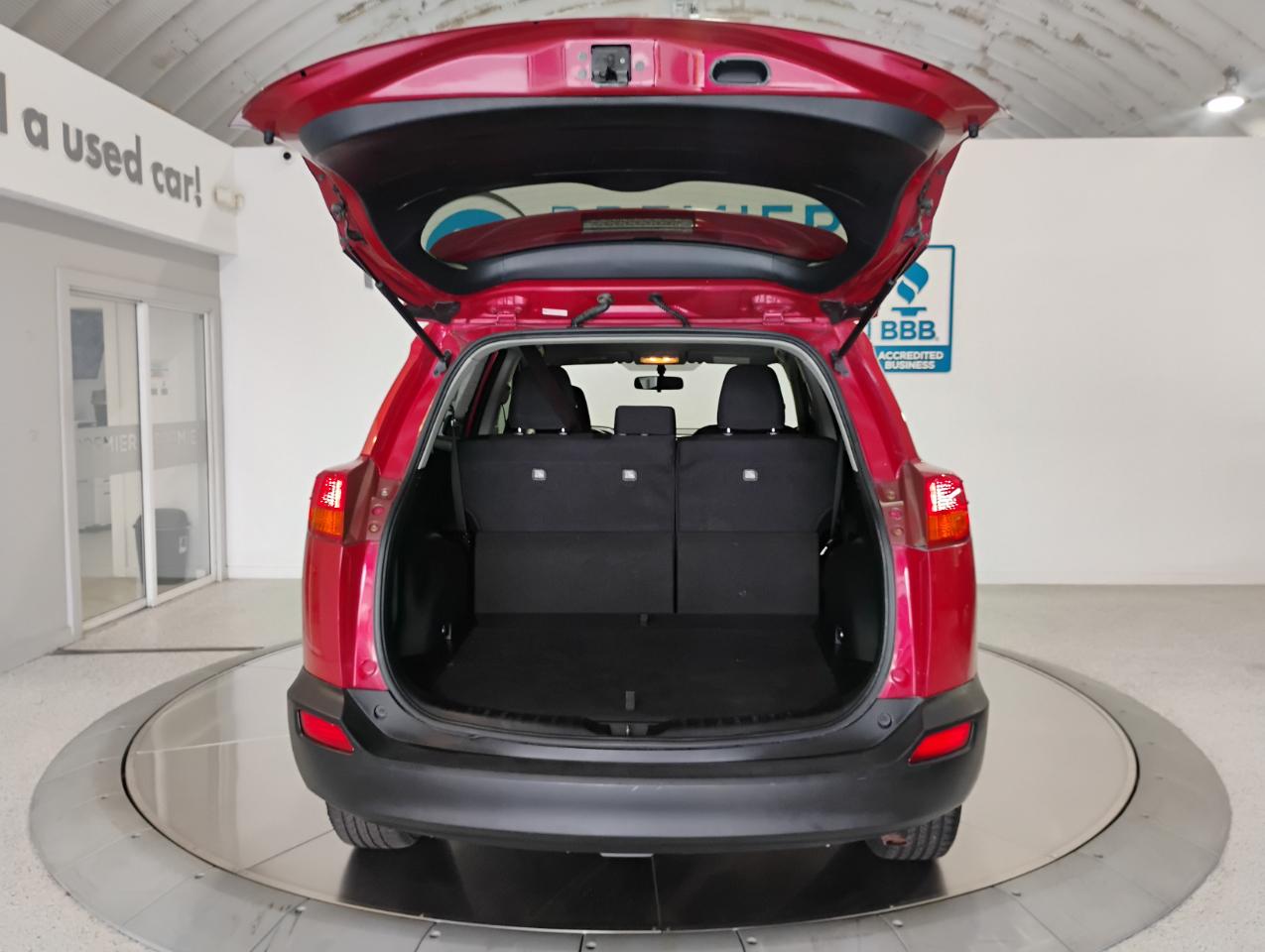 Toyota RAV4 LE FWD 2015