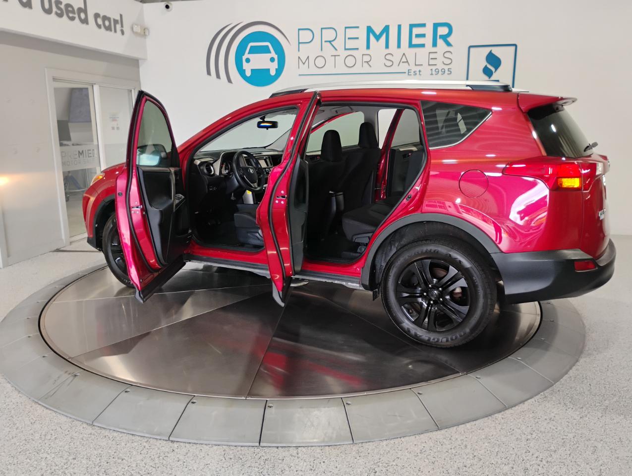 Toyota RAV4 LE FWD 2015