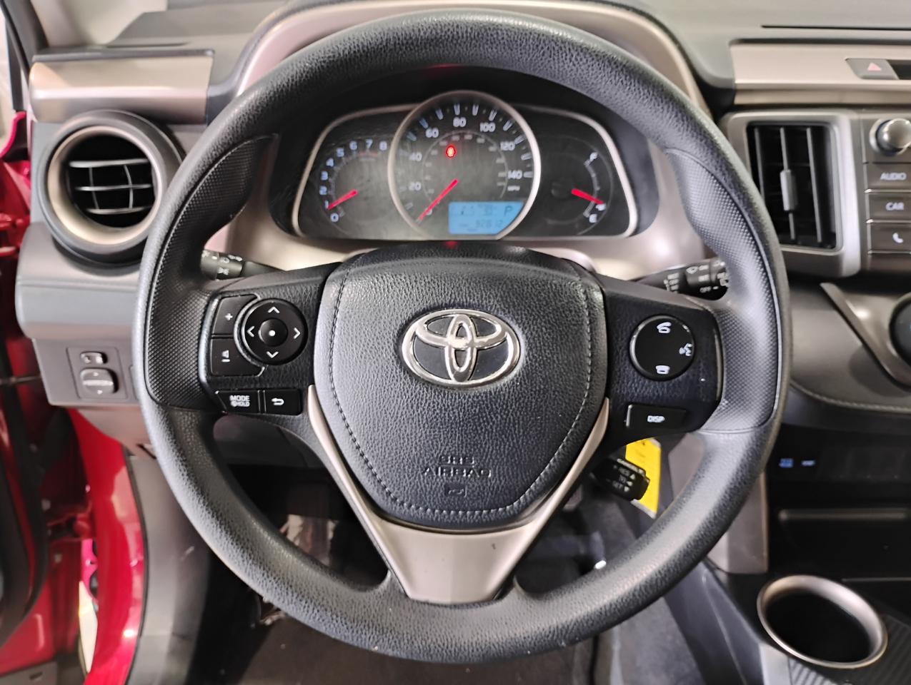 Toyota RAV4 LE FWD 2015