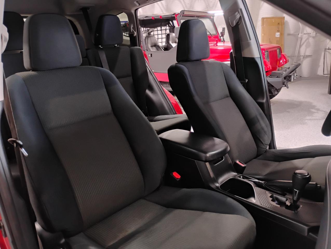 Toyota RAV4 LE FWD 2015