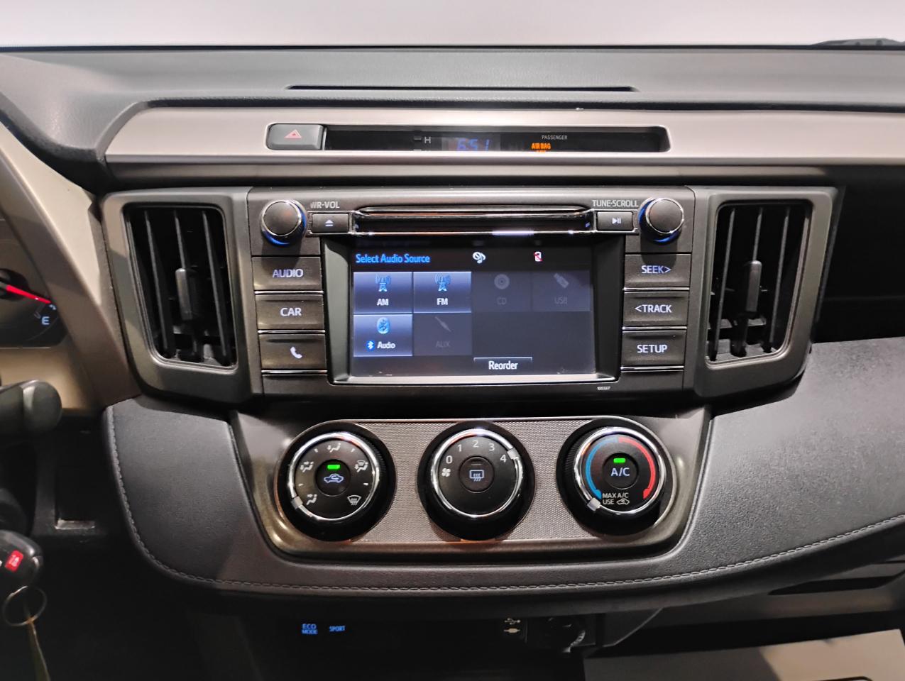 Toyota RAV4 LE FWD 2015