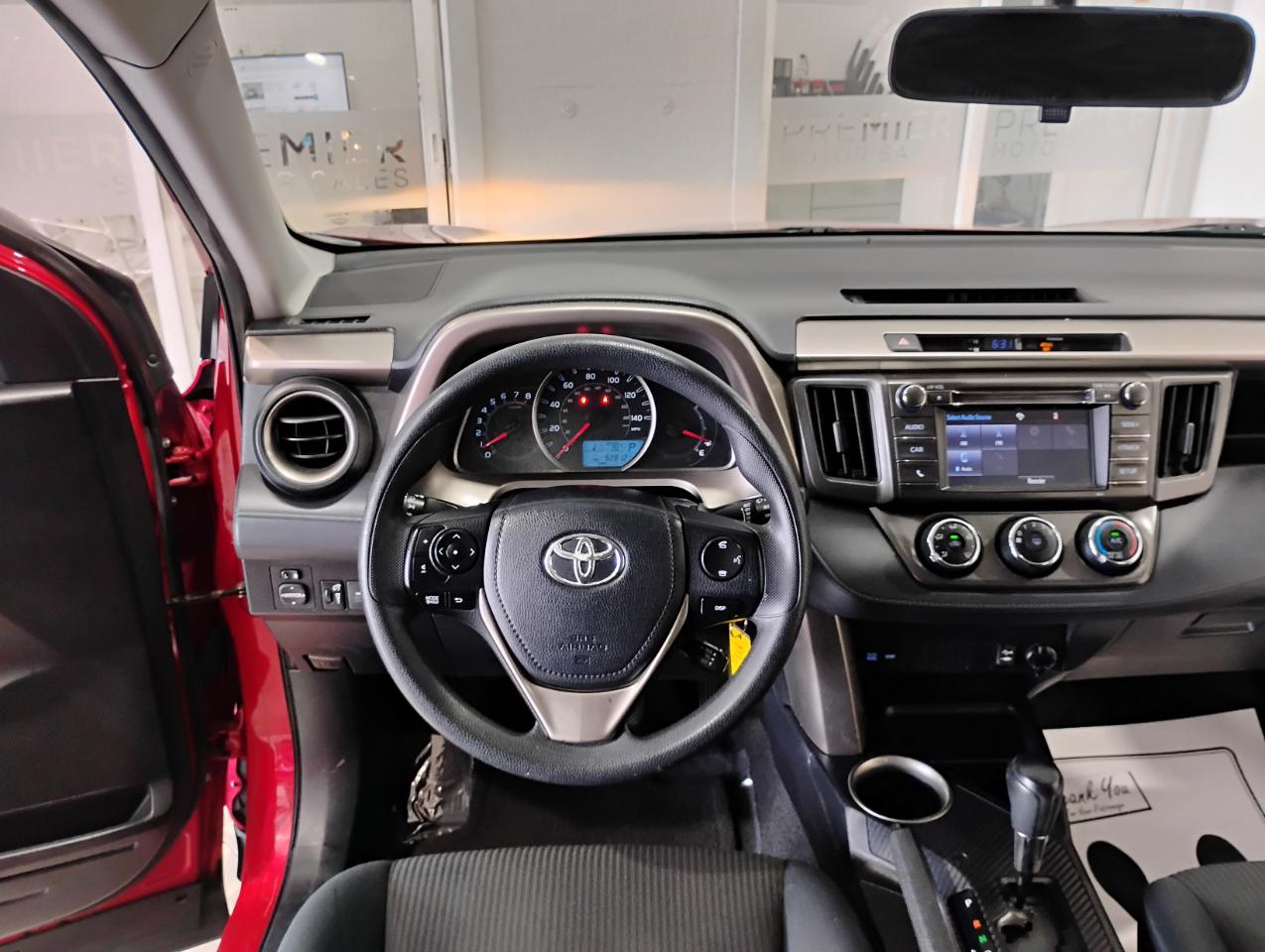 Toyota RAV4 LE FWD 2015