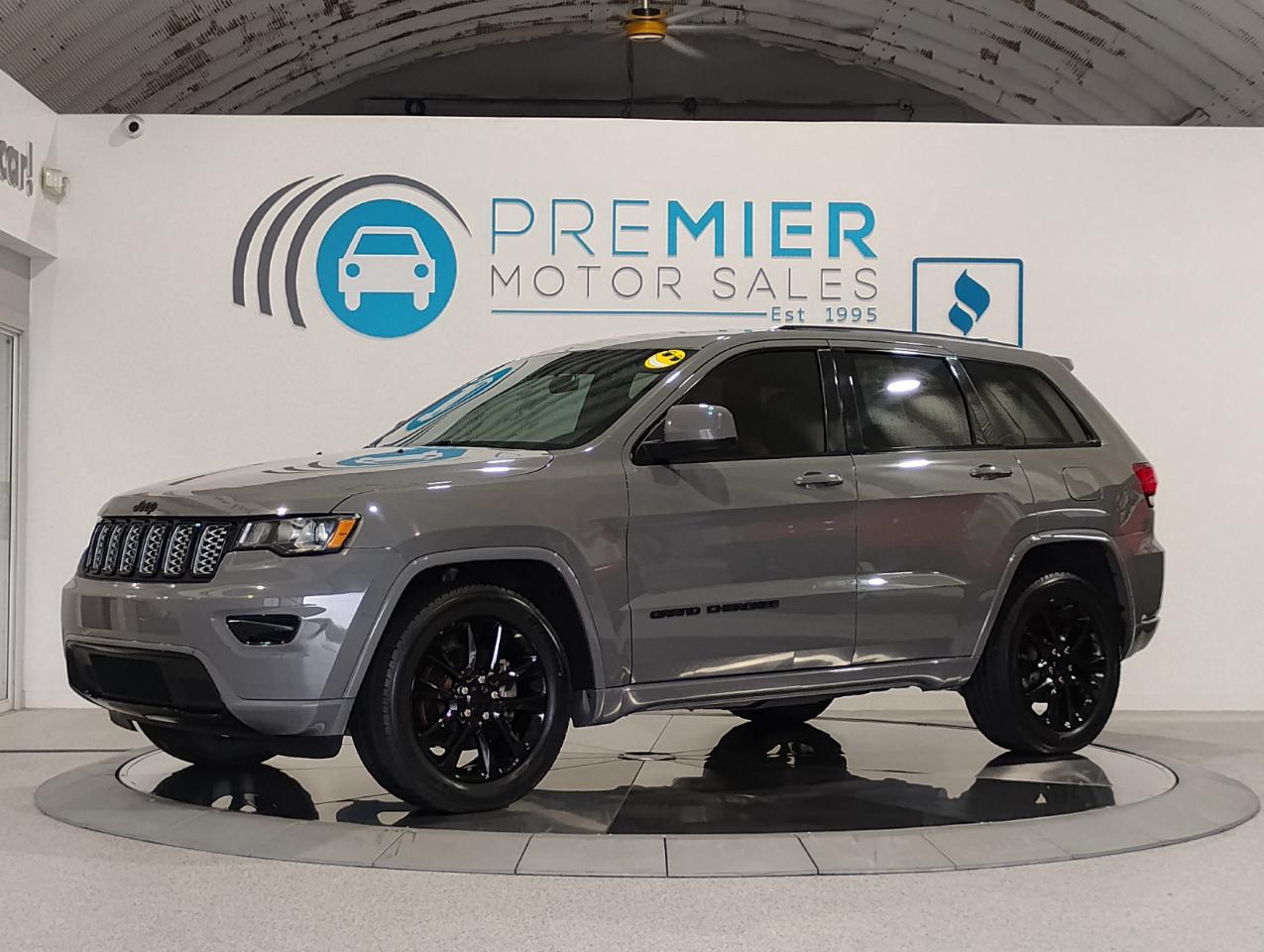 Jeep Grand Cherokee Laredo E 2WD 2021