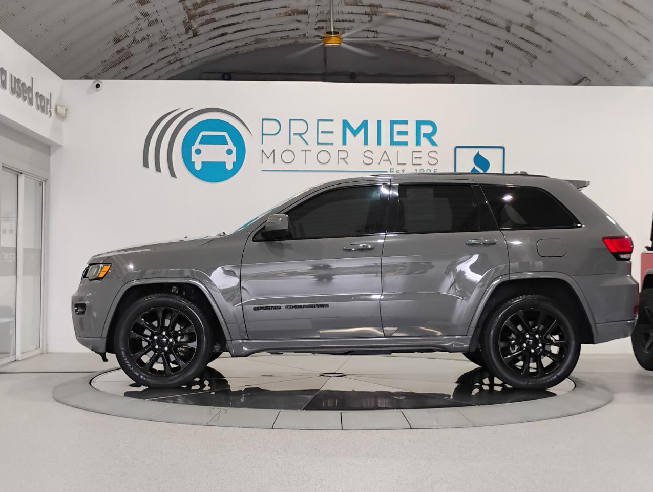 Jeep Grand Cherokee Laredo E 2WD 2021
