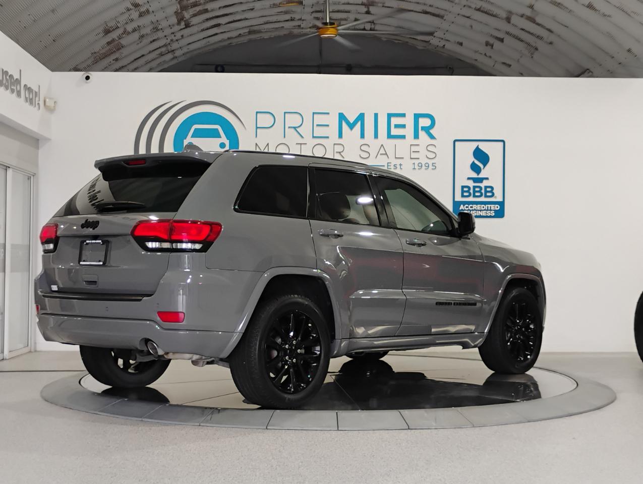 Jeep Grand Cherokee Laredo E 2WD 2021