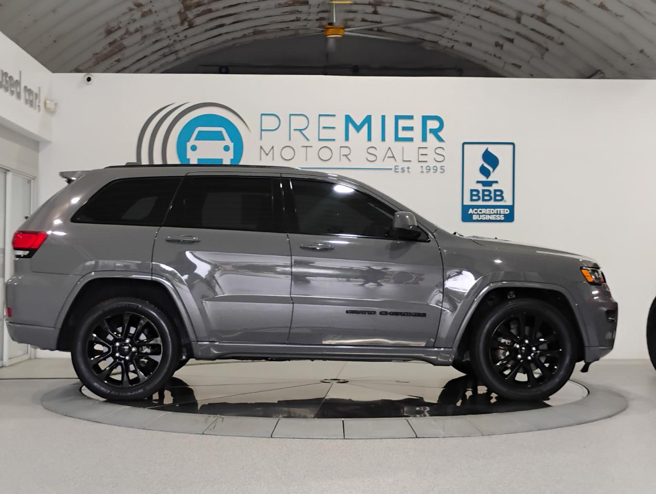 Jeep Grand Cherokee Laredo E 2WD 2021