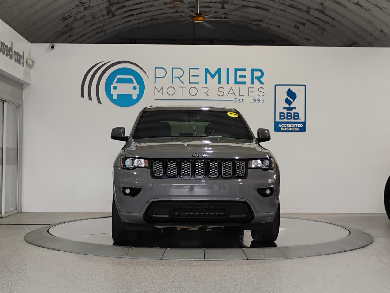 Jeep Grand Cherokee Laredo E 2WD 2021