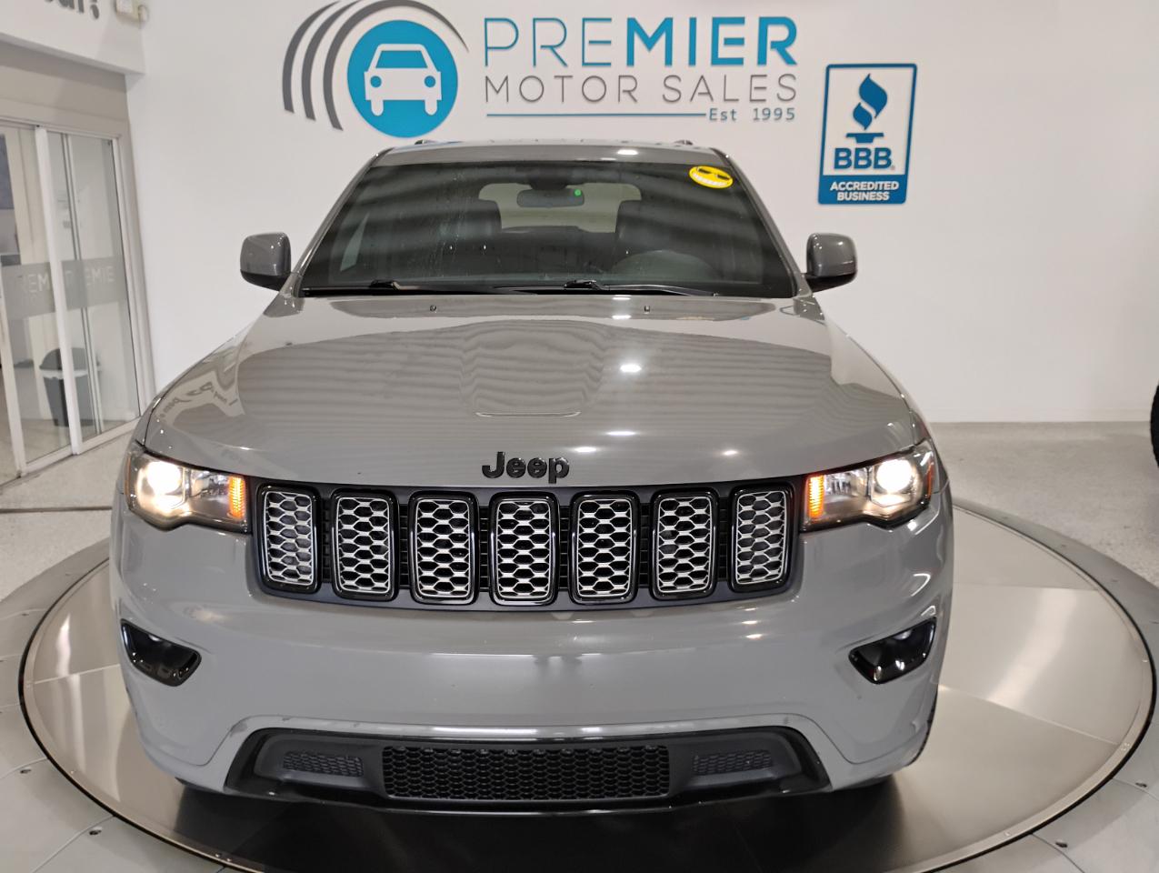 Jeep Grand Cherokee Laredo E 2WD 2021