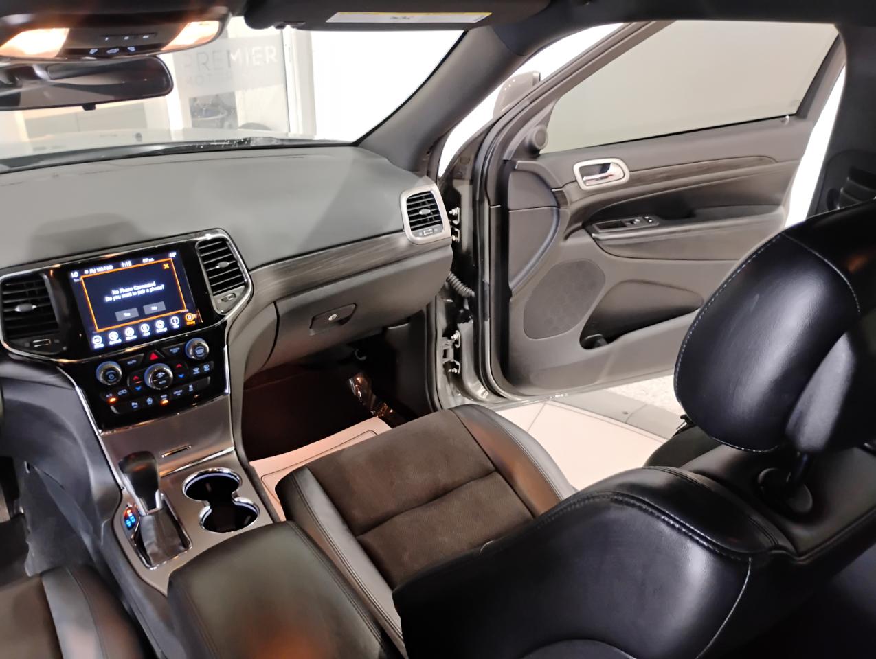 Jeep Grand Cherokee Laredo E 2WD 2021