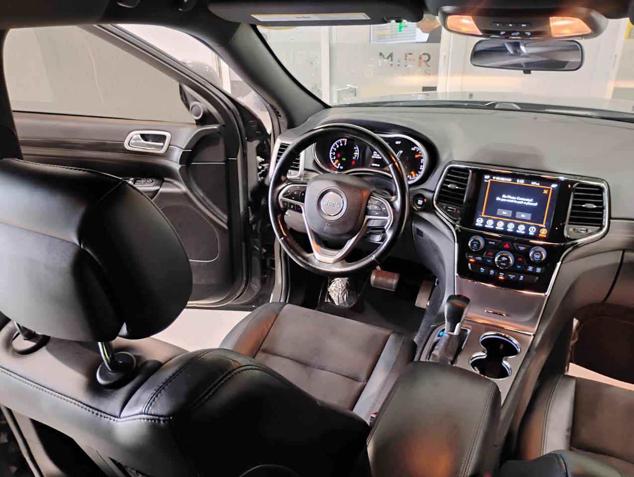 Jeep Grand Cherokee Laredo E 2WD 2021